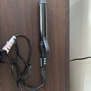 Bio Ionic Black Curling Iron
